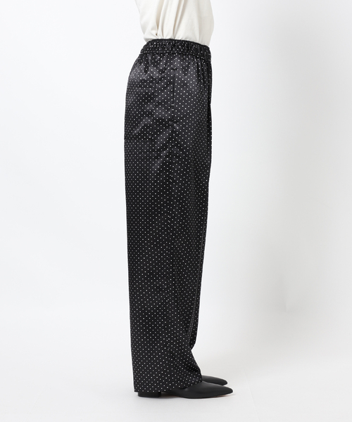 SLOBE IENA(スローブイエナ)の「ドットプリントサテンイージーパンツ(その他パンツ・レディース・ブラック/ホワイト・FREE)」の19枚目の写真