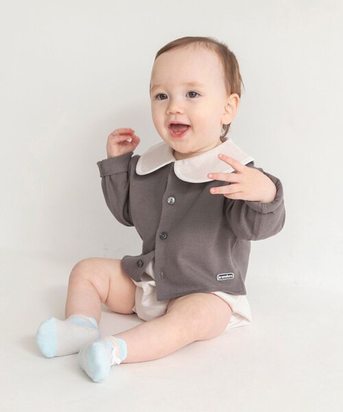 BRANSHES（ブランシェス）の「【ベビー/マシーンウォッシャブル】ニットカーディガン（カーディガン/ボレロ・キッズ・ベージュ/チャコールグレー・FREE）」の8枚目の写真