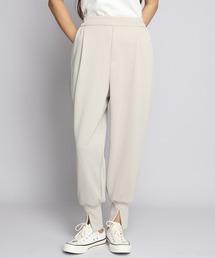 by LEGNA（バイレグナ）の「センタースリット ジョガーパンツ（その他パンツ）」