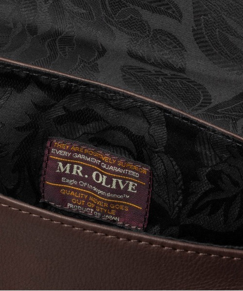 MR.OLIVE（ミスターオリーブ）の「MR.OLIVE/ミスターオリーブ  IMPERMA-LEATHER DRAPE BOSTON BAG 牛革 レザー ボストンバッグ 2026年春夏（ボストンバッグ・メンズ・ブラック/ブラウン・FREE）」の9枚目の写真