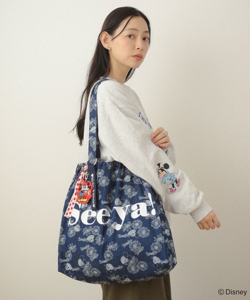 Disney（ディズニー）の「ミッキー&フレンズ/花柄デニムトートバッグ