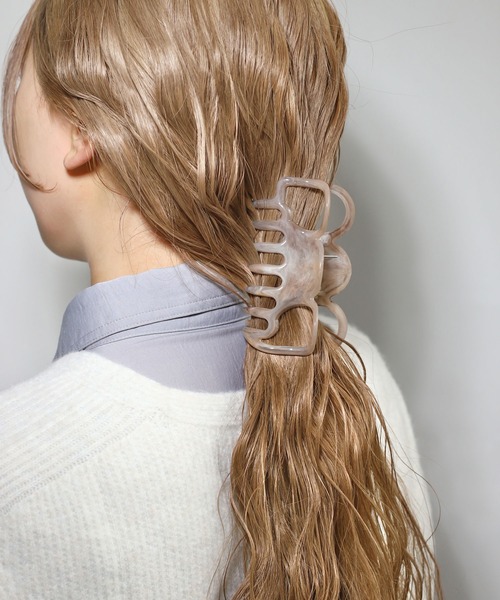 ANEMONE（アネモネ）の「ドイツ製マーブルバンス（バレッタ/ヘアクリップ・レディース・ブラウン/ベージュ/グレー・FREE）」の2枚目の写真