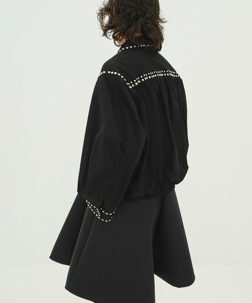 CLANE(クラネ)の「W COLOR STUDDED DRIZZLER JACKET(ブルゾン・レディース・ベージュ/ブラック・2/1)」の7枚目の写真