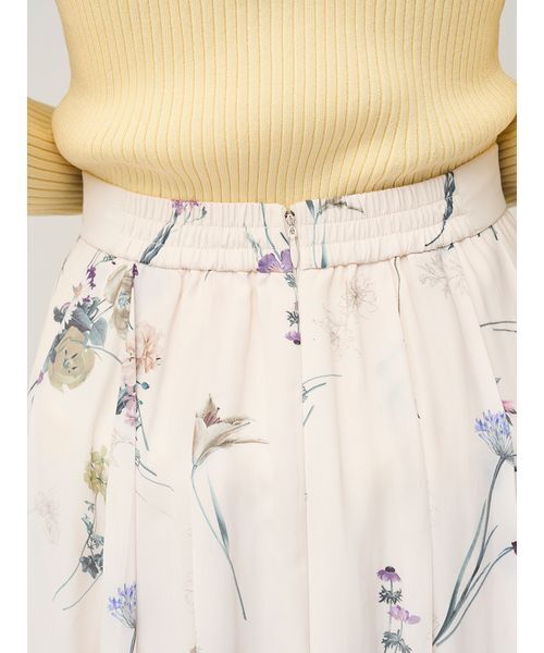 SNIDEL（スナイデル）の「フローラルプリントフレアスカート（スカート・レディース・ピンク/ネイビー/アイボリー・1/0）」の11枚目の写真