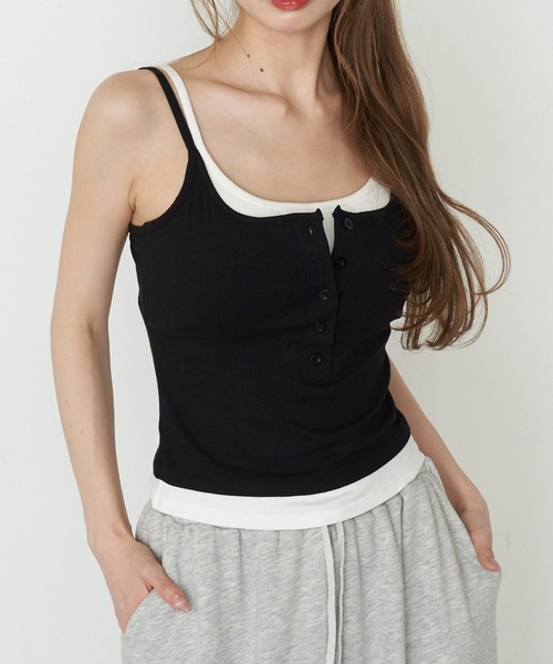 RAY CASSIN(レイカズン)の「パット付レイヤードヘンリーキャミ(キャミソール・レディース・ホワイト/ネイビー/グレー/ブラック・FREE)」の1枚目の写真