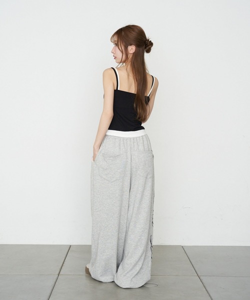 RAY CASSIN(レイカズン)の「パット付レイヤードヘンリーキャミ(キャミソール・レディース・ホワイト/ネイビー/グレー/ブラック・FREE)」の18枚目の写真