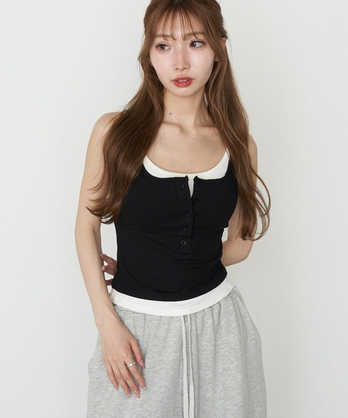 RAY CASSIN(レイカズン)の「パット付レイヤードヘンリーキャミ(キャミソール・レディース・ホワイト/ネイビー/グレー/ブラック・FREE)」の22枚目の写真