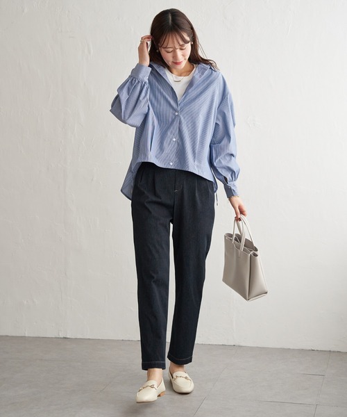 ikka(イッカ)の「【雑誌InRed4月号掲載】ドロストロングテールシャツ【親子コーデ】(シャツ/ブラウス・レディース・ホワイト/ネイビー/ブラウン系その他/グレー/ブルー・L/M/S)」の22枚目の写真