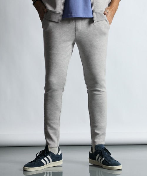 The DUFFER of ST.GEORGE(ザダファーオブセントジョージ)の「〔BLACK LABEL〕SORONA DOUBLE KNIT ATHLETIC SLIM PT:セットアップ対応 ソロナ ダンボールニット スリムパンツ(スウェットパンツ・メンズ・グレー/ブラック/スミクロ・X-LARGE/LARGE/MEDIUM/SMALL)」の12枚目の写真