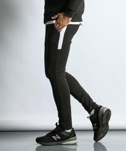 The DUFFER of ST.GEORGE(ザダファーオブセントジョージ)の「〔BLACK LABEL〕SORONA DOUBLE KNIT ATHLETIC SLIM PT:セットアップ対応 ソロナ ダンボールニット スリムパンツ(スウェットパンツ・メンズ・グレー/ブラック/スミクロ・X-LARGE/LARGE/MEDIUM/SMALL)」の14枚目の写真
