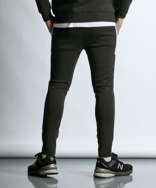 The DUFFER of ST.GEORGE(ザダファーオブセントジョージ)の「〔BLACK LABEL〕SORONA DOUBLE KNIT ATHLETIC SLIM PT:セットアップ対応 ソロナ ダンボールニット スリムパンツ(スウェットパンツ・メンズ・グレー/ブラック/スミクロ・X-LARGE/LARGE/MEDIUM/SMALL)」の15枚目の写真