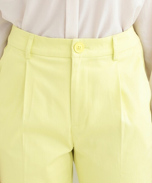 SHOO・LA・RUE（シューラルー）の「【洗濯機可/SS-LL/美脚シルエット】脚を真っ直ぐに見せてくれる スティックパンツ（その他パンツ・レディース・ブラック/ホワイト/イエロー・10/04/03/02/01）」の4枚目の写真