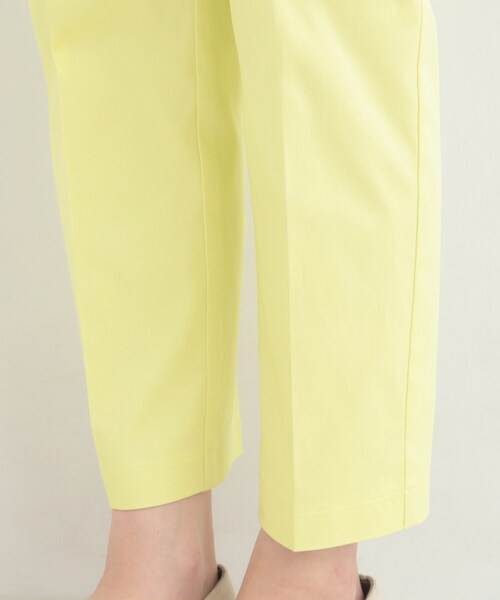 SHOO・LA・RUE（シューラルー）の「【洗濯機可/SS-LL/美脚シルエット】脚を真っ直ぐに見せてくれる スティックパンツ（その他パンツ・レディース・ブラック/ホワイト/イエロー・10/04/03/02/01）」の7枚目の写真