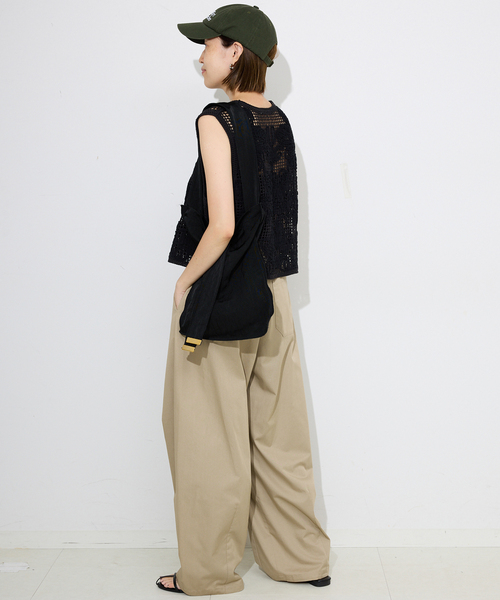 SLOBE IENA(スローブイエナ)の「《接触冷感/WEB限定/追加2》ライトチノタックカーブトラウザー(チノパンツ・レディース・ベージュ/ブラック・36/38)」の11枚目の写真