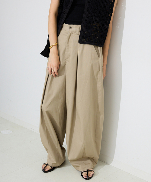 SLOBE IENA(スローブイエナ)の「《接触冷感/WEB限定/追加2》ライトチノタックカーブトラウザー(チノパンツ・レディース・ベージュ/ブラック・36/38)」の16枚目の写真