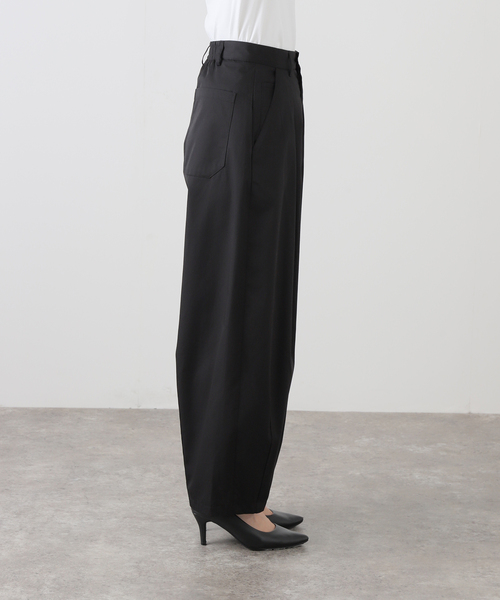 SLOBE IENA（スローブイエナ）の「《接触冷感/WEB限定/追加2》ライトチノタックカーブトラウザー（チノパンツ・レディース・ベージュ/ブラック・36/38）」の6枚目の写真