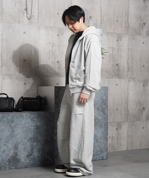 Laufer（ロイファー）の「【Laufer】エンブレム スタッズ バレルスウェットパンツ 【セットアップ可能】/ Emblem Stud Barrel Sweatpants（スウェットパンツ・メンズ・ブラウン/ブラック/グレー・M/L）」の11枚目の写真