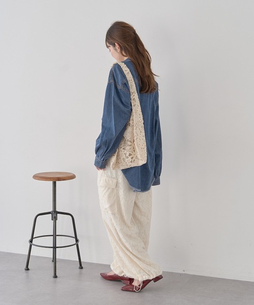 earth music&ecology（アースミュージックアンドエコロジー）の「レースバッグ（トートバッグ・レディース・アイボリー/ブラック・FREE）」の7枚目の写真