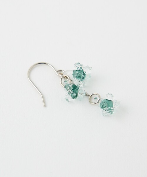 HARIO Lampwork Factory(ハリオランプワークファクトリー)の「【HARIO Lampwork Factory】ピアス ひとふさのミモザ(ピアス(両耳用)・レディース・イエロー/グリーン系その他・フリー)」の14枚目の写真