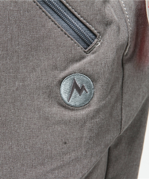 ほぼ新品　マーモット　トレックコンフォサルエルパンツ　四角友里　登山　紺　Ｍ MARMOT（マーモット）の「トレックコンフォサルエルパンツ(TREK