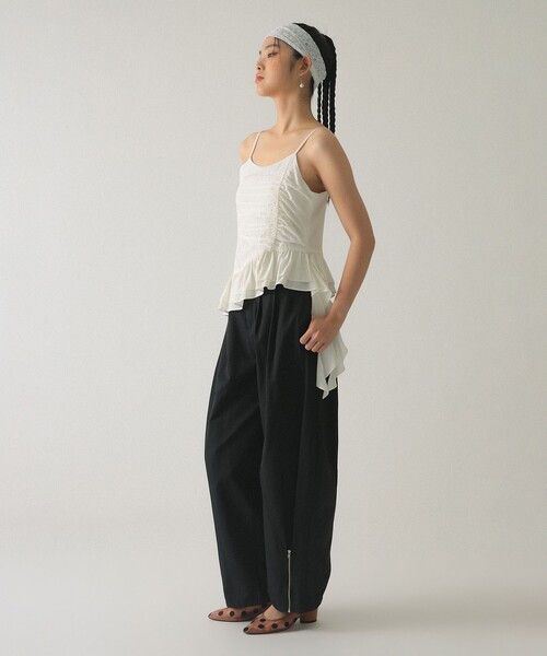 Ray BEAMS（レイビームス）の「裾 フレアー キャミソール（キャミソール・レディース・ホワイト/ブラック・1/0）」の8枚目の写真