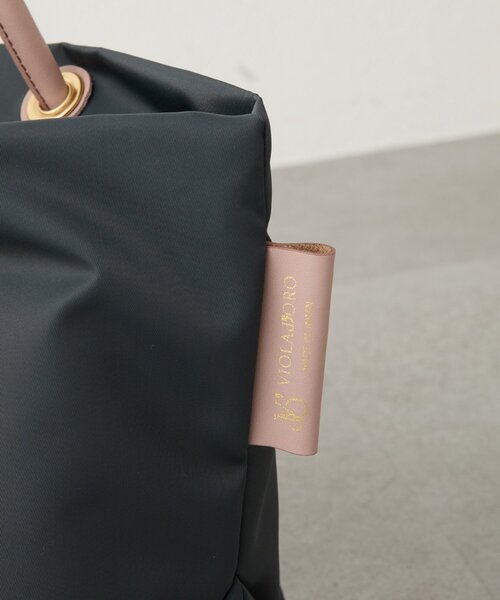 La boutique BonBon（ラブティックボンボン）の「【ヴィオラドーロ】ノットハンドルナイロントート Mサイズ（トートバッグ・レディース・チャコールグレー・FREE）」の11枚目の写真