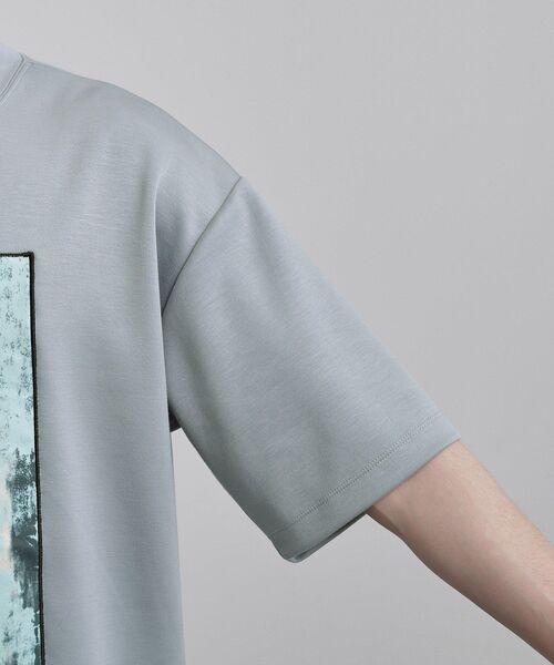 tk.TAKEO KIKUCHI(ティーケータケオキクチ)の「コンシールドエンブロTシャツ(Tシャツ/カットソー・メンズ・ホワイト/ブラック/ライトブルー・02/03)」の15枚目の写真