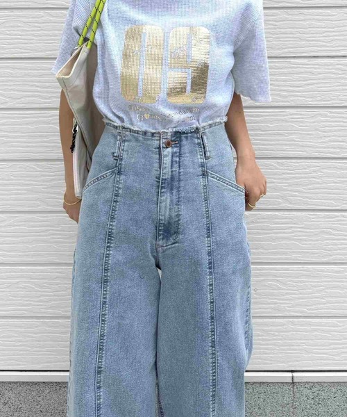 Q(キュー)の「ストレッチデニムパンツ(デニムパンツ・レディース・ライトブルー/アイボリー・MEDIUM)」の16枚目の写真