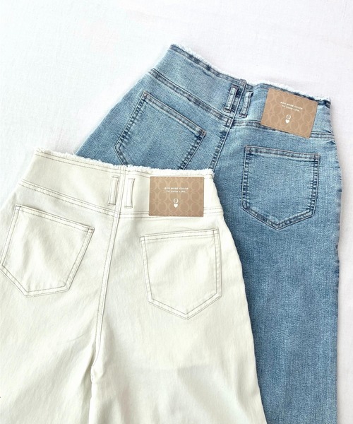Q(キュー)の「ストレッチデニムパンツ(デニムパンツ・レディース・ライトブルー/アイボリー・MEDIUM)」の15枚目の写真