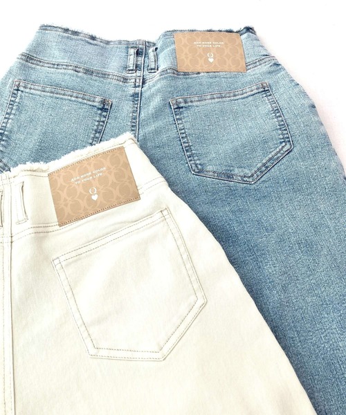 Q(キュー)の「ストレッチデニムパンツ(デニムパンツ・レディース・ライトブルー/アイボリー・MEDIUM)」の14枚目の写真