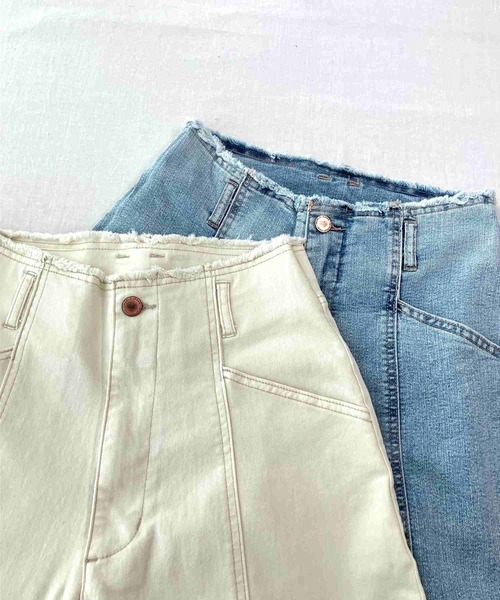 Q(キュー)の「ストレッチデニムパンツ(デニムパンツ・レディース・ライトブルー/アイボリー・MEDIUM)」の10枚目の写真