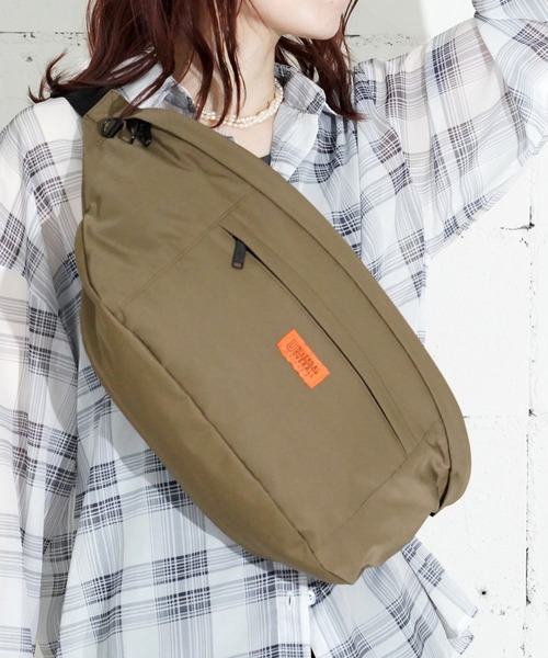 UNIVERSAL OVERALL（ユニバーサルオーバーオール）の「"07"≪UNIVERSAL OVERALL≫4ポケット/12L ビッグ ヒップバッグ（ボディバッグ/ウエストポーチ・メンズ・ブラック/チャコールグレー/カーキブラウン・ONE SIZE）」の3枚目の写真