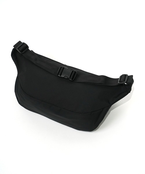 UNIVERSAL OVERALL（ユニバーサルオーバーオール）の「"07"≪UNIVERSAL OVERALL≫4ポケット/12L ビッグ ヒップバッグ（ボディバッグ/ウエストポーチ・メンズ・ブラック/チャコールグレー/カーキブラウン・ONE SIZE）」の8枚目の写真