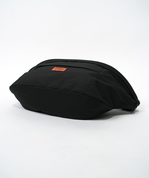 UNIVERSAL OVERALL（ユニバーサルオーバーオール）の「"07"≪UNIVERSAL OVERALL≫4ポケット/12L ビッグ ヒップバッグ（ボディバッグ/ウエストポーチ・メンズ・ブラック/チャコールグレー/カーキブラウン・ONE SIZE）」の10枚目の写真