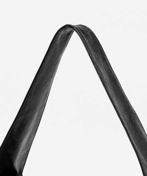 BEAUTY&YOUTH UNITED ARROWS(ビューティーアンドユースユナイテッドアローズ)の「レザーライク ビッグ ワンショルダーバッグ(ショルダーバッグ・レディース・ブラック/ダークブラウン・FREE)」の22枚目の写真