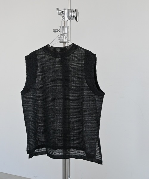WILLFULLY（ウィルフリー）の「sheer check pattern knit tank（タンクトップ・レディース・ブラウン/ブラック/ナチュラル・FREE）」の2枚目の写真