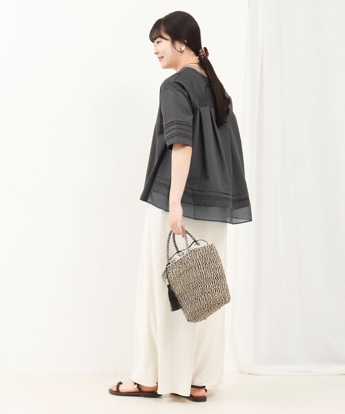 MICO COULIER（ミコクリエ）の「はしごレース異素材切替プルオーバー（Tシャツ/カットソー・レディース・ベビーピンク/オフホワイト/チャコールグレー・38）」の15枚目の写真