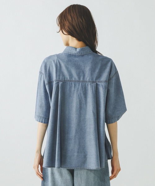 GLOBAL WORK（グローバルワーク）の「GOODデニムシャツ半袖/655908（シャツ/ブラウス・レディース・ブルー/ブルー系6・LARGE/MEDIUM）」の13枚目の写真