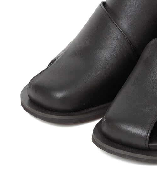 SHIPS any(シップス エニィ)の「【SHIPS any別注】ALL BLACK: バック ストラップ サンダル(サンダル・レディース・ブラック/ナチュラル・38/37/36)」の10枚目の写真