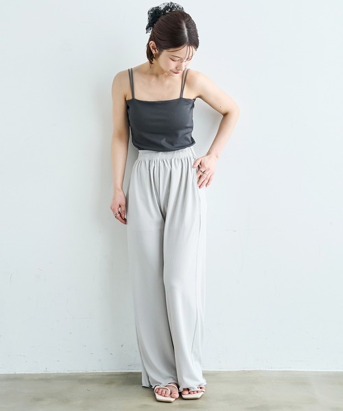 mil（ミル）の「【接触冷感】 カップ付き リブキャミソール 【587183】（キャミソール・レディース・ブラック/オフホワイト/チャコールグレー・ONE SIZE）」の18枚目の写真