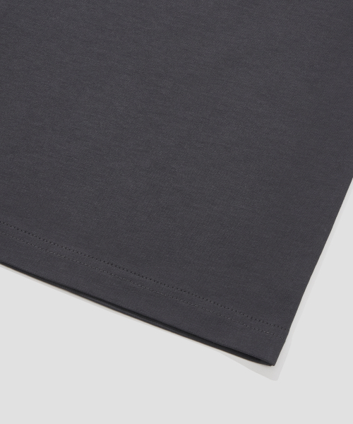 AGOD（エージーオーディー）の「バックインシジョンクロップハーフTシャツ[チャコール]（Tシャツ/カットソー・レディース・その他・SMALL/MEDIUM/LARGE）」の8枚目の写真