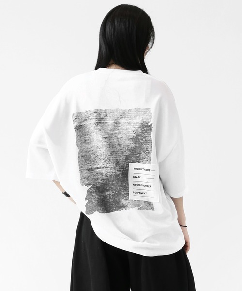minsobi(ミンソビ)の「ラベルディテール バックアート ビッグTシャツ ユニセックス(Tシャツ/カットソー・メンズ・ホワイト/ブラック・FREE)」の6枚目の写真