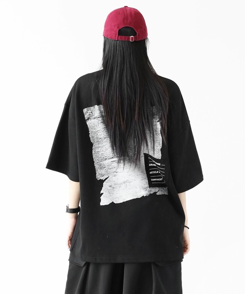 minsobi(ミンソビ)の「ラベルディテール バックアート ビッグTシャツ ユニセックス(Tシャツ/カットソー・メンズ・ホワイト/ブラック・FREE)」の4枚目の写真