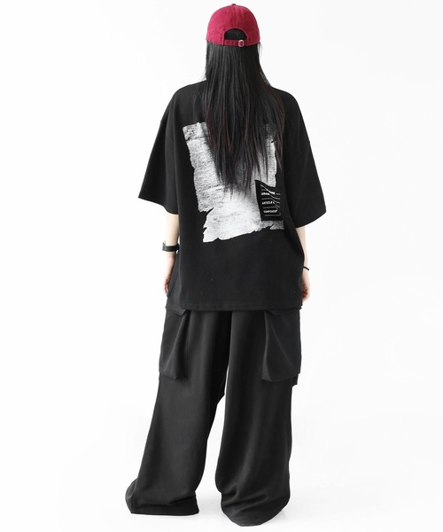 minsobi(ミンソビ)の「ラベルディテール バックアート ビッグTシャツ ユニセックス(Tシャツ/カットソー・メンズ・ホワイト/ブラック・FREE)」の15枚目の写真
