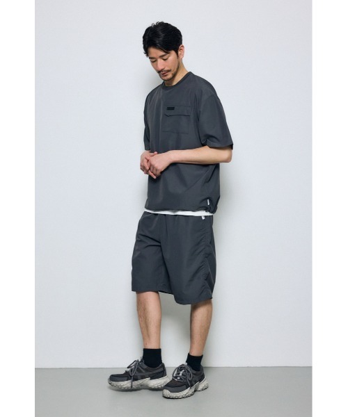 AZUL by moussy(アズールバイマウジー)の「【UVカット、遮熱、接触冷感】ひんやり♪SHELTECH Light ポケットTシャツ 春服 夏服(Tシャツ/カットソー・メンズ・グレー系その他/ブラック/グレー・SMALL/MEDIUM/LARGE)」の17枚目の写真