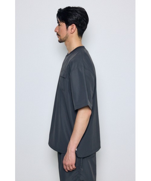 AZUL by moussy(アズールバイマウジー)の「【UVカット、遮熱、接触冷感】ひんやり♪SHELTECH Light ポケットTシャツ 春服 夏服(Tシャツ/カットソー・メンズ・グレー系その他/ブラック/グレー・SMALL/MEDIUM/LARGE)」の19枚目の写真