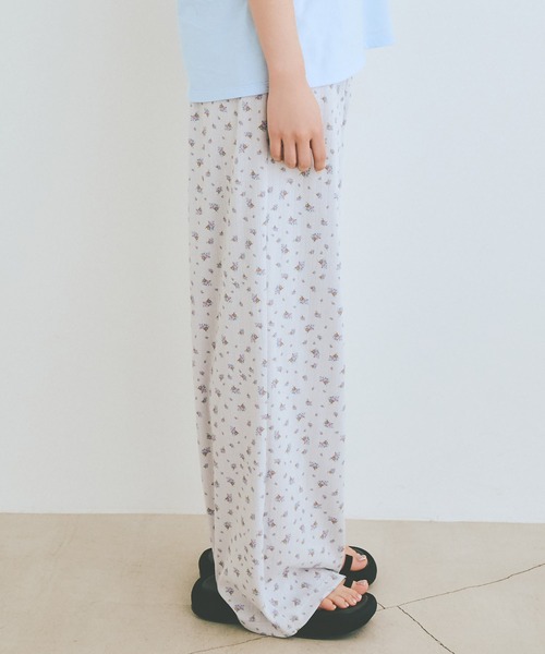 COLORME(カラーミー)の「【AKB48 伊藤百花 着用】小花柄リラックスパンツ(その他パンツ・レディース・ホワイト/グレー・FREE)」の20枚目の写真