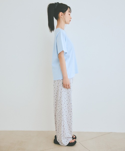 COLORME(カラーミー)の「【AKB48 伊藤百花 着用】小花柄リラックスパンツ(その他パンツ・レディース・ホワイト/グレー・FREE)」の3枚目の写真