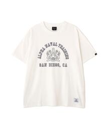 Alpha Industries（アルファインダストリーズ）の「Alpha Industries アルファ インダストリーズ NAVAL TRAINING SCHOOL T‐SHIRT ネーヴァル トレーニング スクール Tシャツ（Tシャツ/カットソー）」