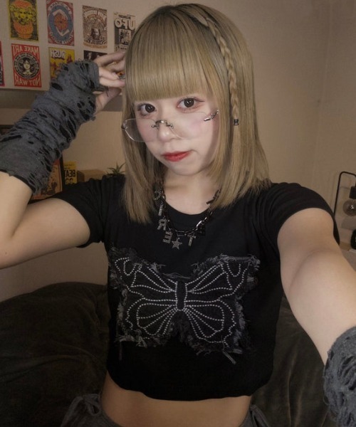 SOLLON.(ソルロン)の「バタフライTシャツ(Tシャツ/カットソー・レディース・ブラック・FREE)」の3枚目の写真